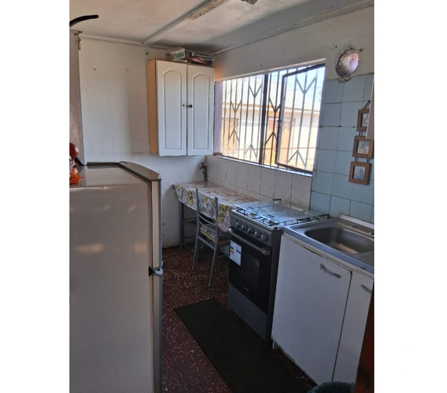 Arriendo de piezas Valparaíso Viña del Mar - Fotos de Habitación Amueblada Miraflores - Gastos Comunes Incluidos