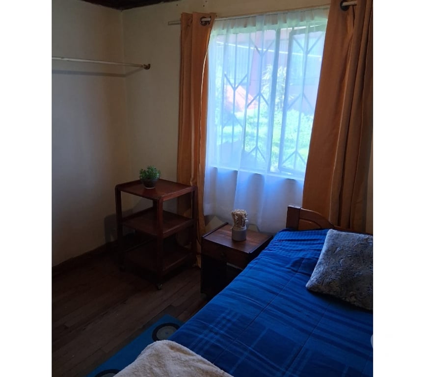Arriendo de piezas Valparaíso Viña del Mar - Fotos de Habitación Amueblada Miraflores - Gastos Comunes Incluidos
