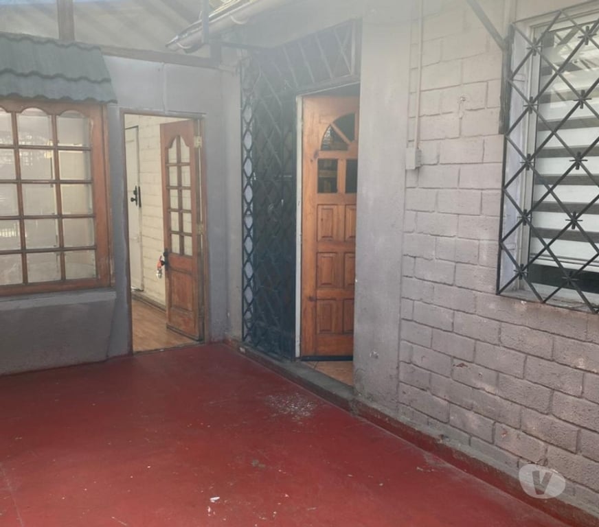 Bienes Raices Santiago Lo Prado - Fotos de Casa 4D 2B – cercana Metro Las Rejas – venta dueño