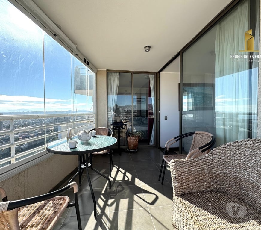 Bienes Raices Valparaíso Valparaíso - Fotos de VALPARAISO VENDE DEPARTAMENTO 3D 2B SOLEADO VISTA AL MAR
