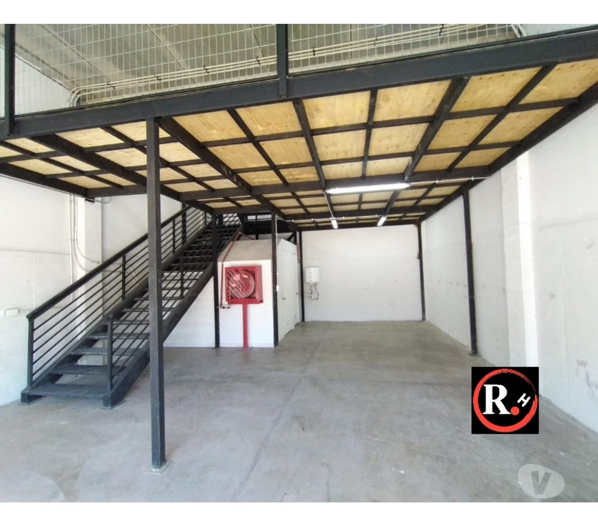 Arriendo bodegas Santiago Renca - Fotos de Arriendo Bodega 3 Niveles con Jaulas de Seguridad en Renca