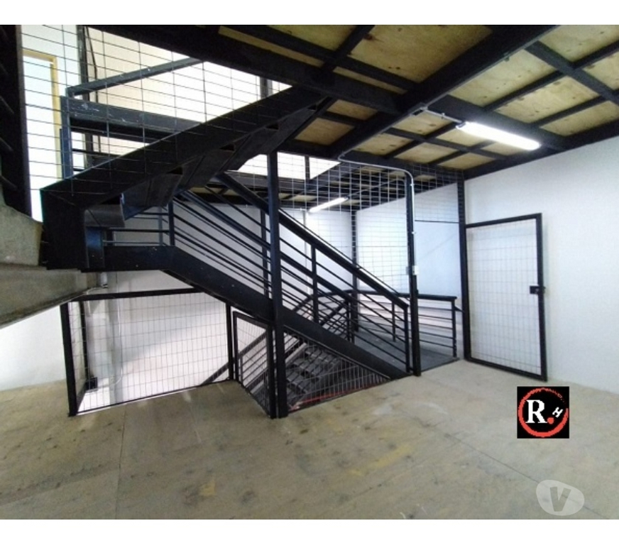 Arriendo bodegas Santiago Renca - Fotos de Arriendo Bodega 3 Niveles con Jaulas de Seguridad en Renca