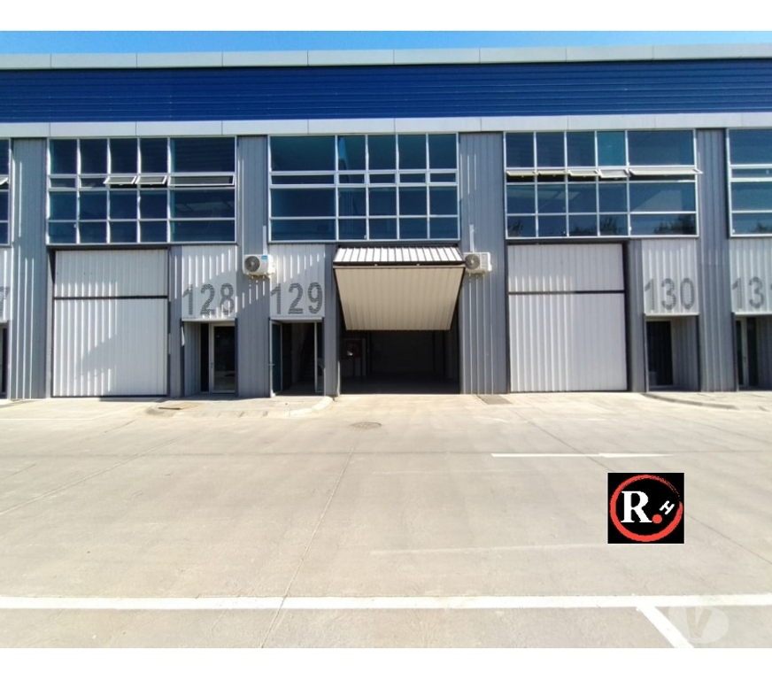 Arriendo bodegas Santiago Renca - Fotos de Arriendo Bodega 3 Niveles con Jaulas de Seguridad en Renca