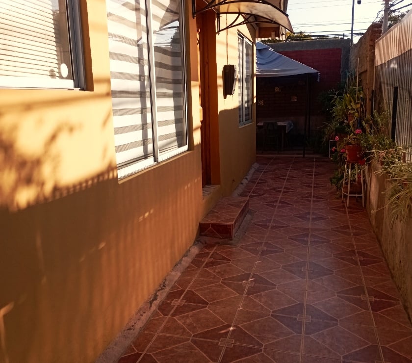 CASA INDEPENDIENTE DE UN PISO BELLOTO CENTRO