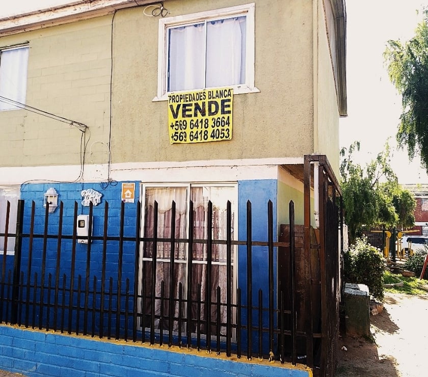 CASA EN VENTA DE DOS PISOS PAREO SIMPLE LOS PINOS