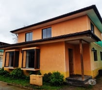 Fotos de CASA DOS PISOS EN CONDOMINIO