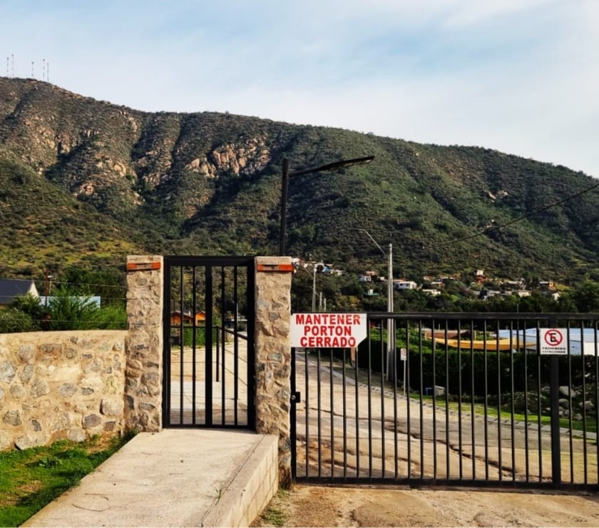 TERRENO EN CONDOMINIO CON PISCINA OLMUE