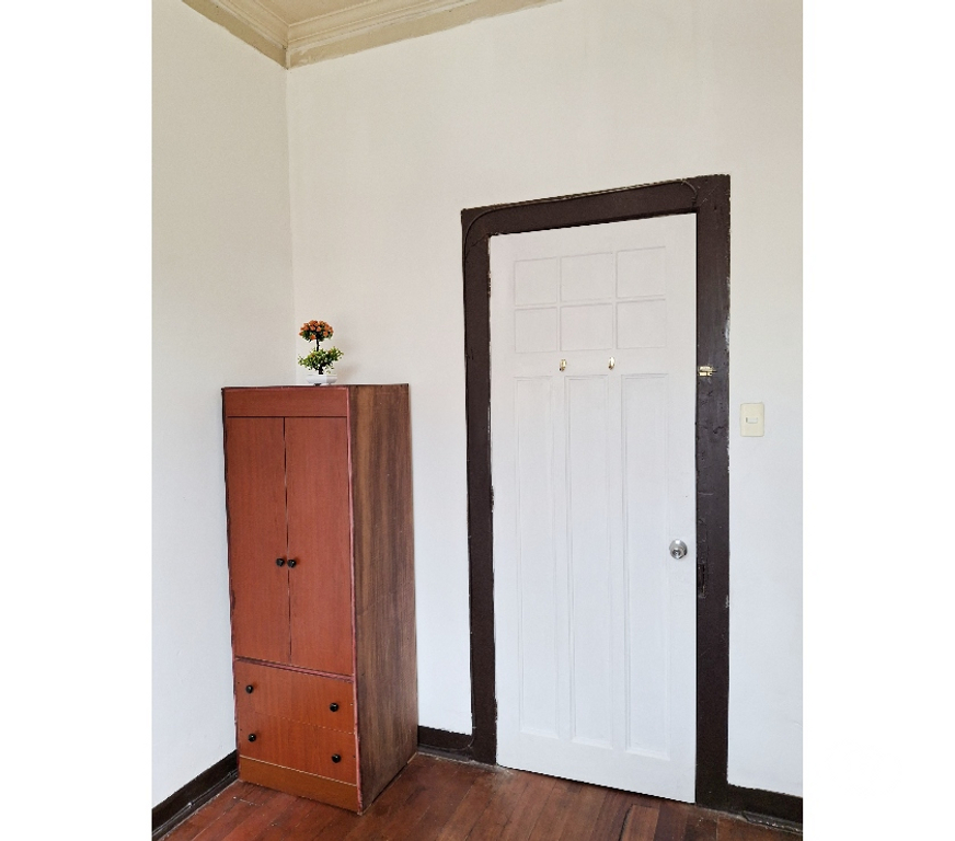 Arriendo de piezas Valparaíso Valparaíso - Fotos de HABITACIÓN AMOBLADA CON VENTANA A CALLE - CENTRAL