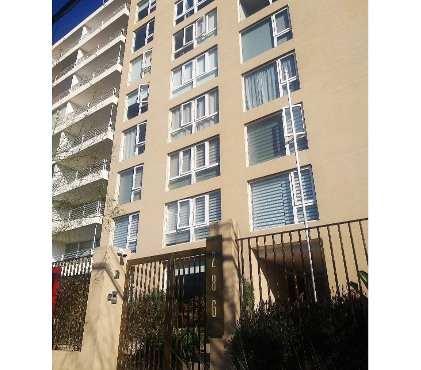 ARRIENDO DEPARTAMENTO SEMI-AMOBLADO QUINTO PISO CENTR