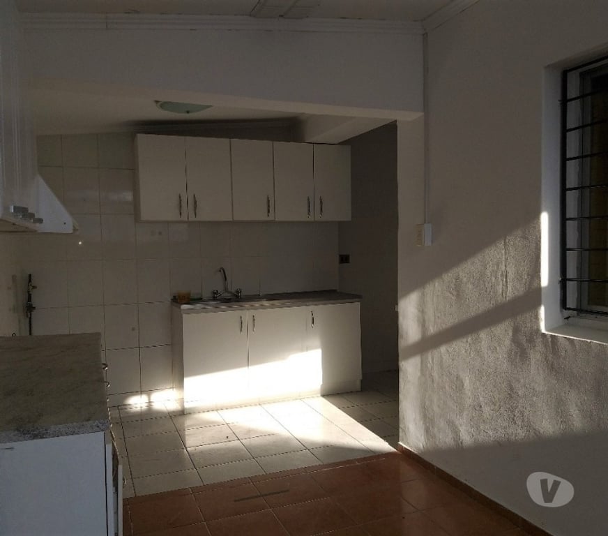 Bienes Raices Valparaíso Quilpué - Fotos de PROPIEDAD DE UN PISO RESIDENCIAL O COMERCIAL