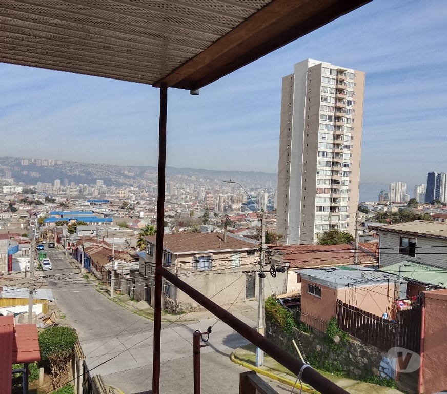 Bienes Raices Valparaíso Viña del Mar - Fotos de CASA REMODELADA SECTOR SANTA INES