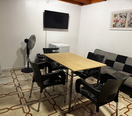 Arriendo de Piezas Quinta Normal Santiago - Fotos de Departamento Interior dos ambientes.