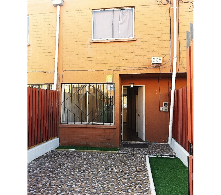 Bienes Raices Valparaíso Quilpué - Fotos de CASA DOS PISOS PAREO CONTINUO BELLOTO NORTE