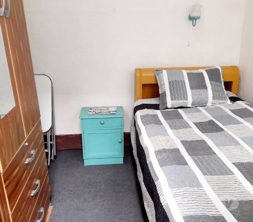 Arriendo de piezas Santiago Santiago - Fotos de Habitaciones para jóvenes varones en Stgo centro