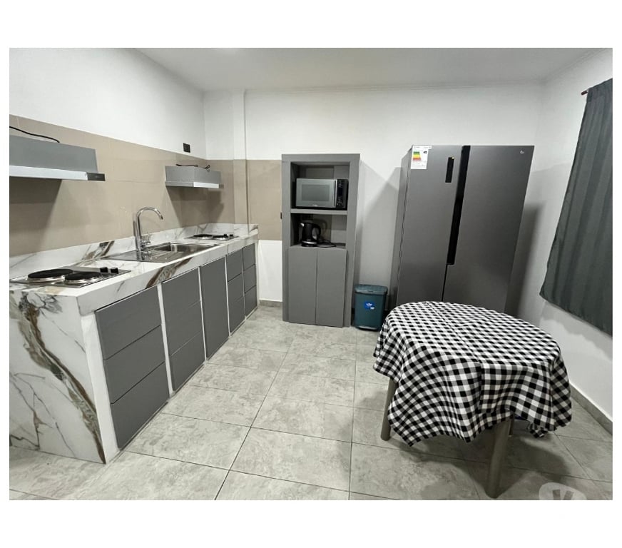Arriendo de piezas Santiago La Florida - Fotos de Pieza, frente Metro Santa Julia