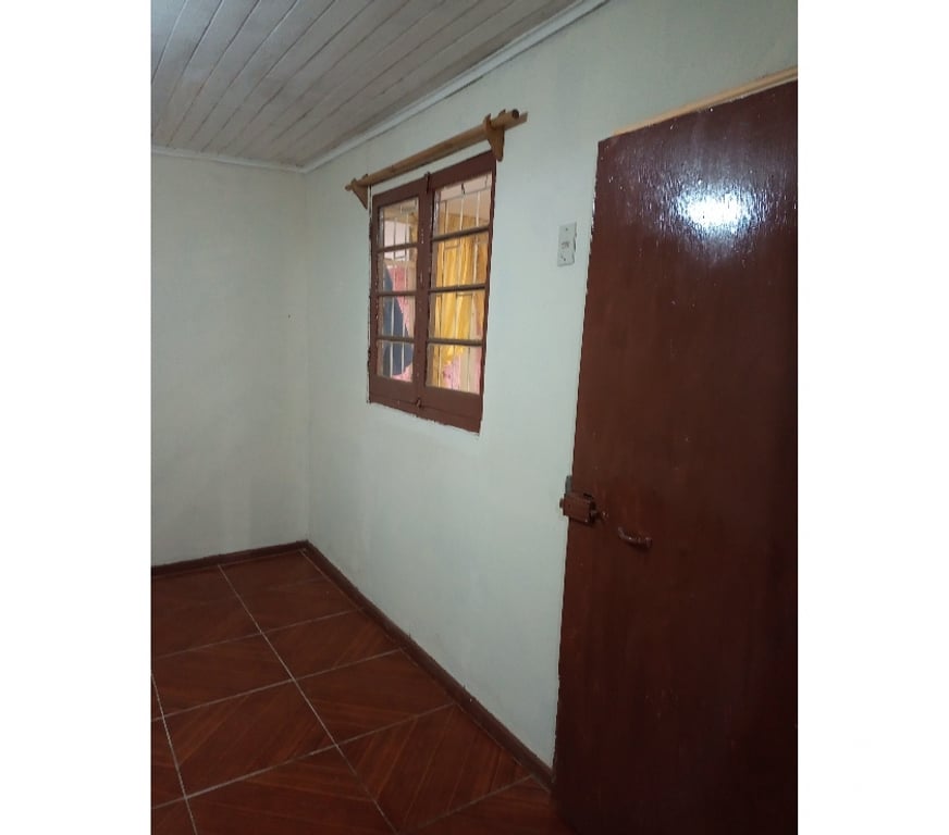 Arriendos Santiago Cerro Navia - Fotos de Casa con Patio.