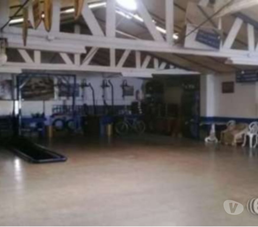 Arriendo bodegas Santiago Santiago - Fotos de Dueño Vende no arrienda Garaje de 240mt impecable.