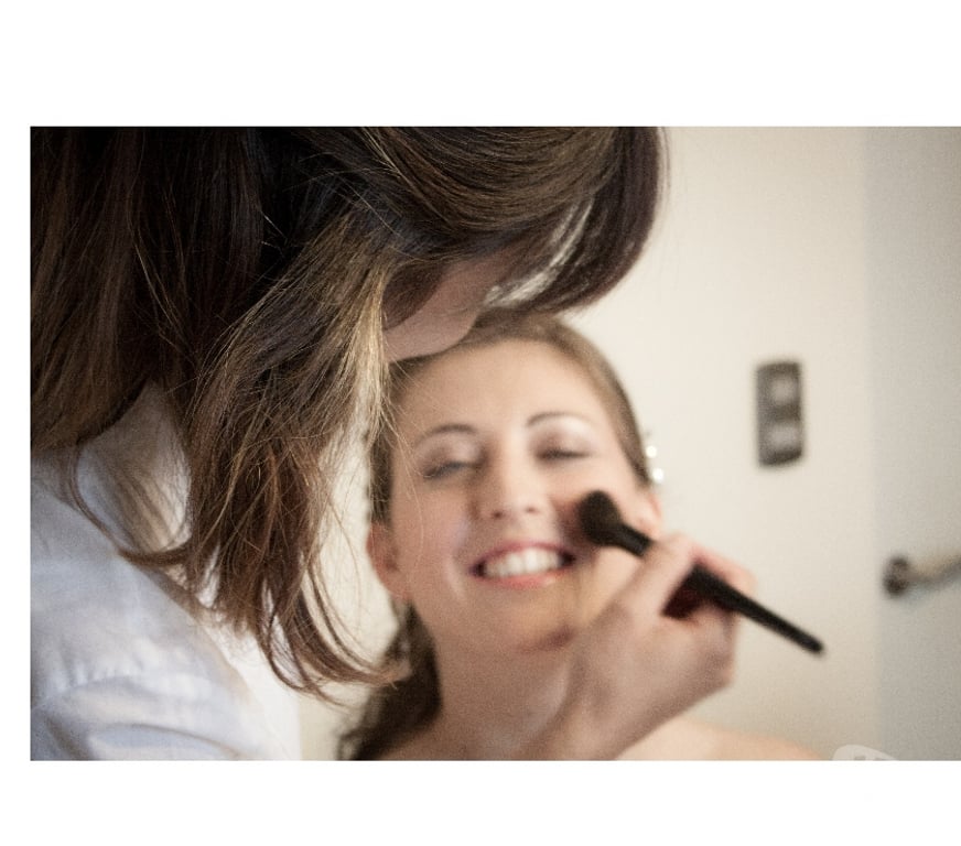 Freelance - Servicios Profesionales Valparaíso Valparaíso - Fotos de PEINADO y MAQUILLAJE PROFESIONAL NOVIAS A DOMICILIO